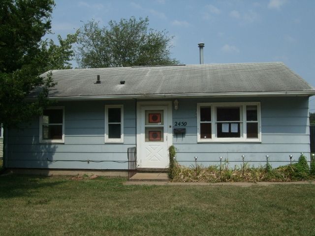 2450 9th Avenue SW, Cedar Rapids, IA 52404