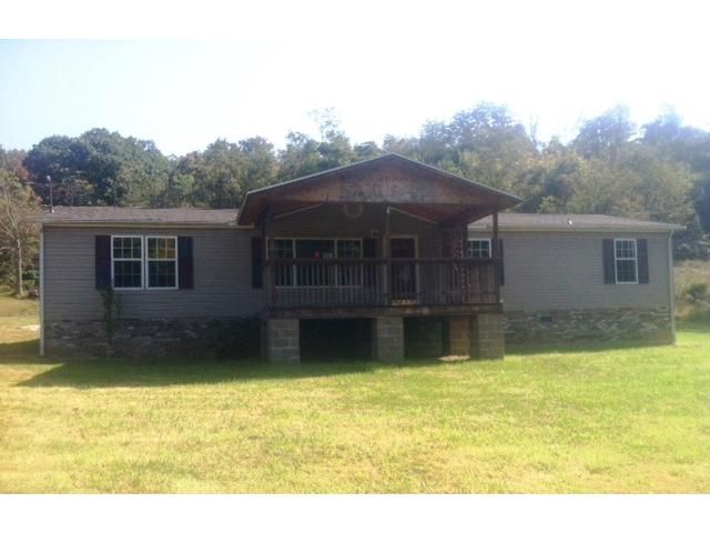 1472 Braun Rd, Belpre, OH 45714