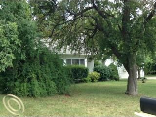 2136 Eastman Blvd, West Bloomfield, MI 48323