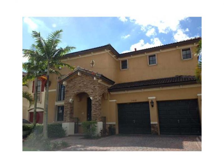 11618 SW 235 ST, Homestead, FL 33032