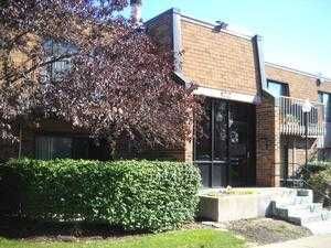 122 Mullingar Ct Apt 2a, Schaumburg, IL 60193