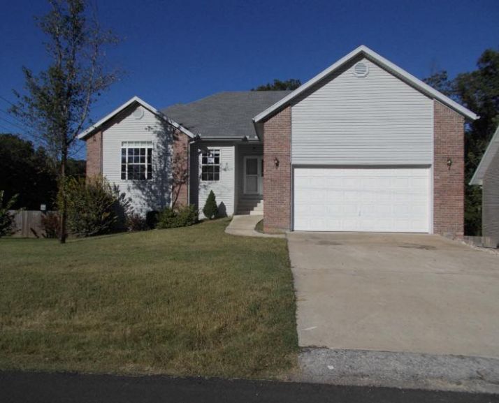 1 Cromer Dr, Bella Vista, AR 72715