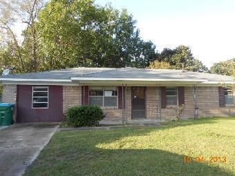 2142 Floyd Dr, Biloxi, MS 39531