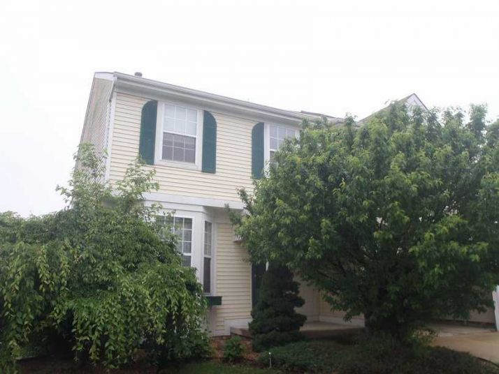 320 Oxford Ct, Belleville, MI 48111