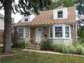 16 Yost Ave, Park Ridge, IL 60068