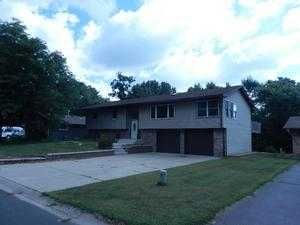 1281 16th Ave Nw, Saint Paul, MN 55112