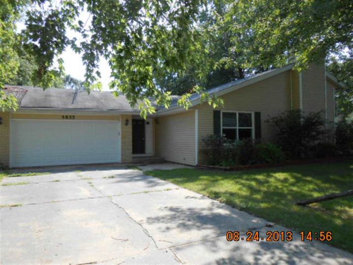 4855 Wild Deer Trl, Roscoe, IL 61073