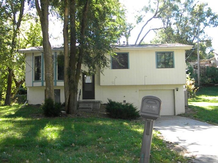 4719 Huntington Ave, Omaha, NE 68152