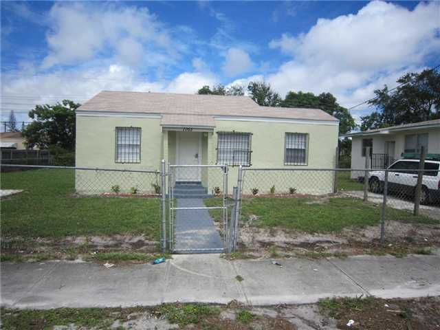 1763 NW 82 ST, Miami, FL 33147