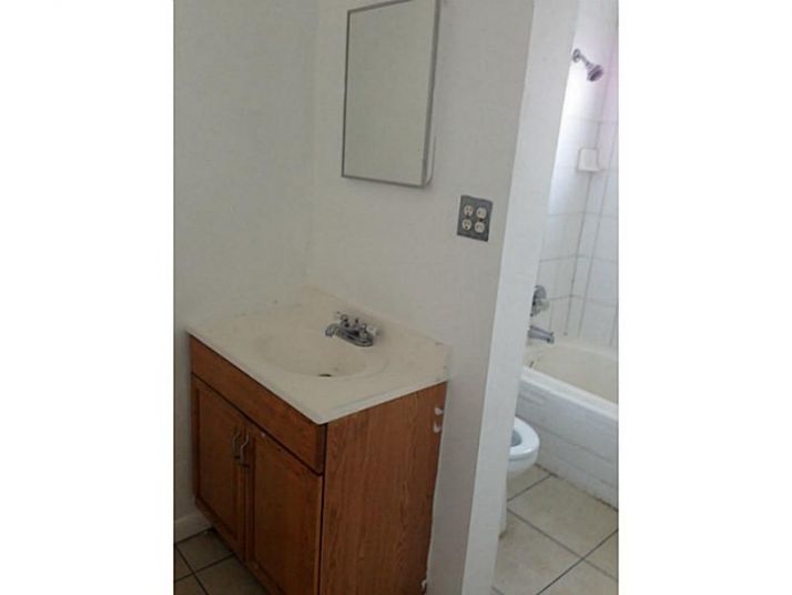 840 NW 10TH ST # 2, Hallandale, FL 33009