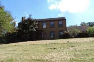 207 Thomas Rd, Canonsburg, PA 15317