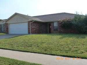 218 Se Heather Ln, Lawton, OK 73501