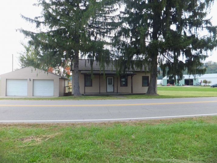 12955 N Dresden Rd, Trinway, OH 43842