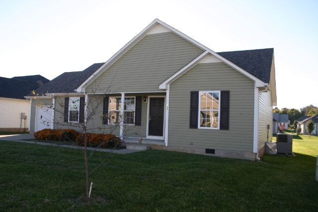 422 Turkey Run Dr, Bowling Green, KY 42101