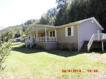 304 Asbury Lane, Lowmansville, KY 41232