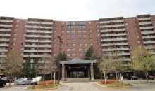 21 Kristin Dr Unit 630 Schaumburg, IL 60195