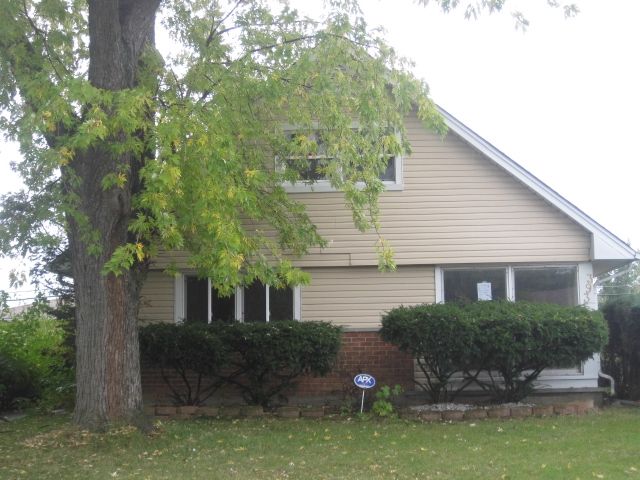 3931 168th St, Country Club Hills, IL 60478