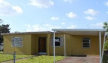 212 W 37th St Hialeah, FL 33012