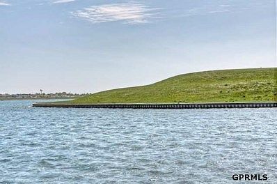 N 177 Circle, Bennington, NE 68007