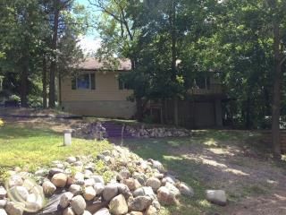 11411 Riverbank Ln, Pinckney, MI 48169