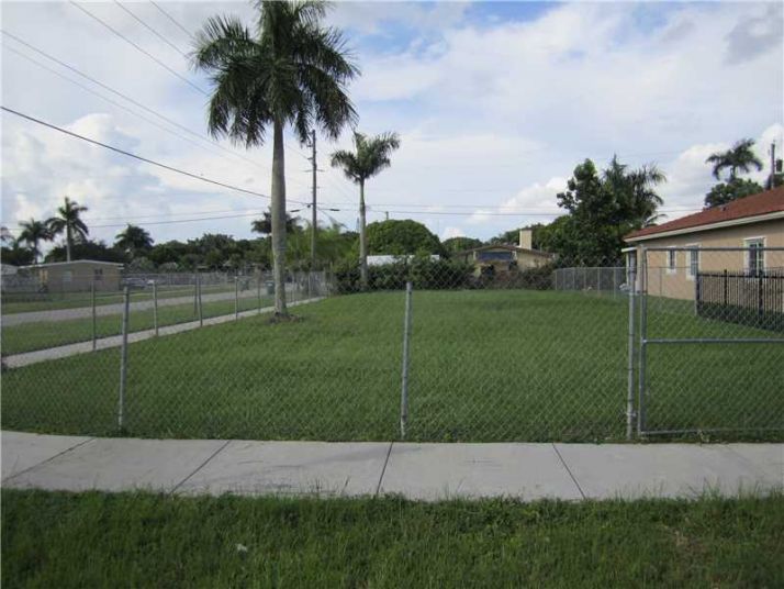 801 NE 12 ST, Homestead, FL 33030