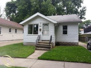 2138 Leitch Rd, Ferndale, MI 48220