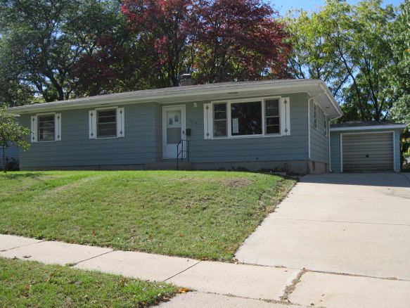1614 Dondee Rd, Madison, WI 53716