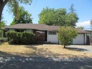 806 Peach St, Corning, CA 96021