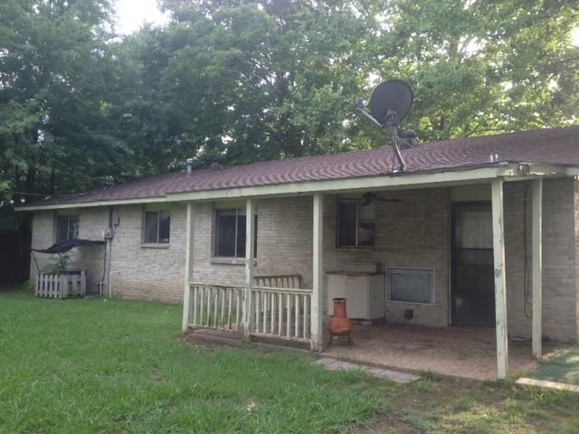 813 N 15th St, Rogers, AR 72756