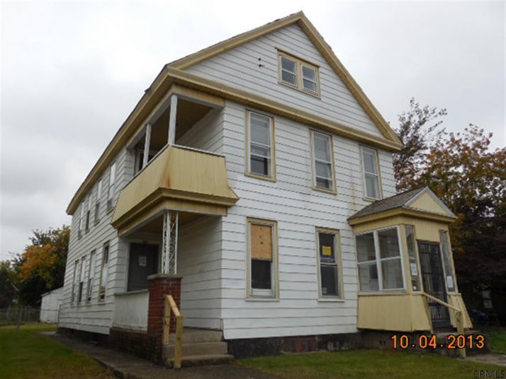 1042 Congress St, Schenectady, NY 12303