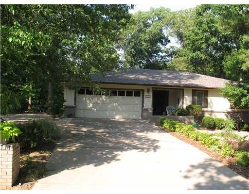 102 Westbury Dr, Bella Vista, AR 72714