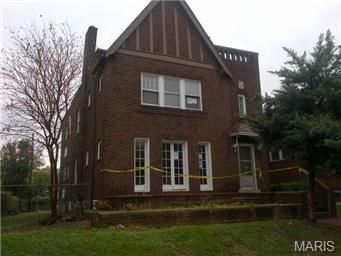 4854 Penrose St, Saint Louis, MO 63115