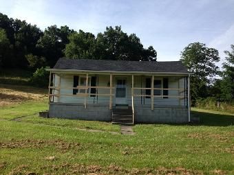 10430 Lebanon Rd, Parksville, KY 40464