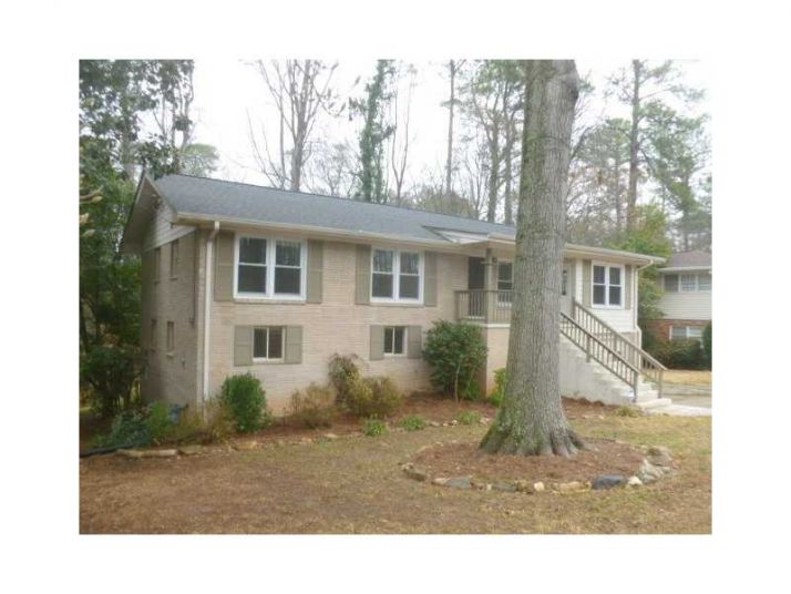 2970 Delcourt Dr, Decatur, GA 30033