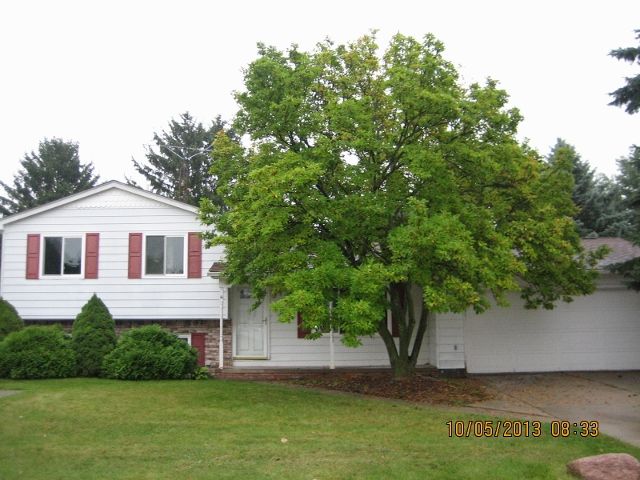 625 Metcalf Dr, Imlay City, MI 48444