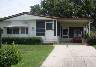 2100 Grand Traverse Circle, Grand Island, FL 32735