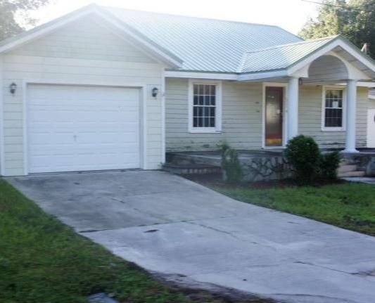 6400 12th St, Zephyrhills, FL 33542