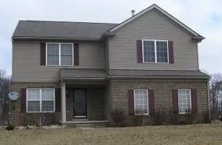 13701 Cambridge Ct, Belleville, MI 48111