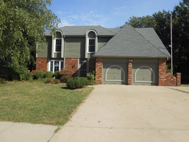 1604 W Cedar Street, Olathe, KS 66061