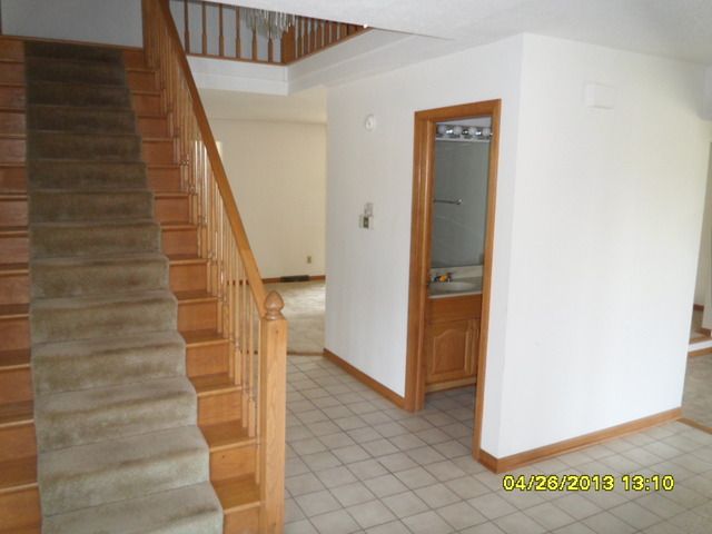 3617 Applewood Ln, Rockford, IL 61114