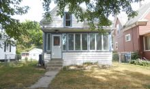 213 Denver St Waterloo, IA 50701