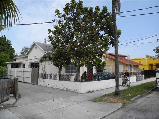 1227 SW 3 ST, Miami, FL 33135