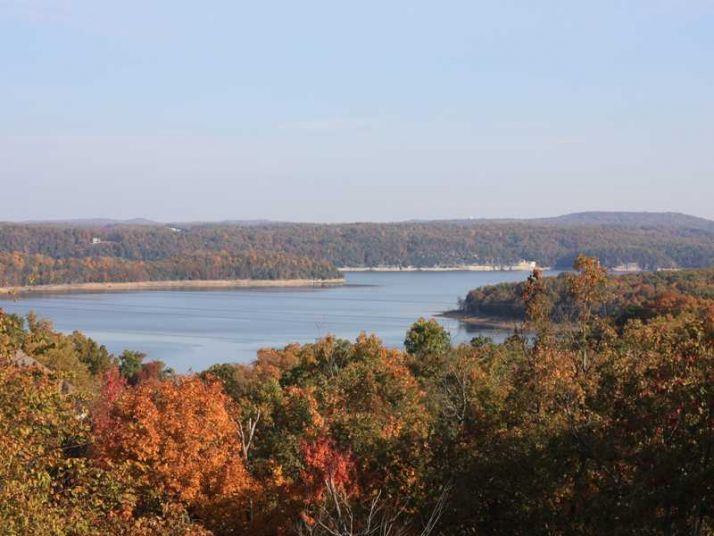 8021 OLD WHITE RIVER RD, Rogers, AR 72756