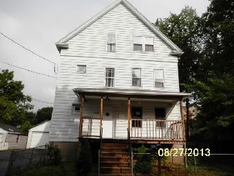 17 Woodruff Ct, New Britain, CT 06053