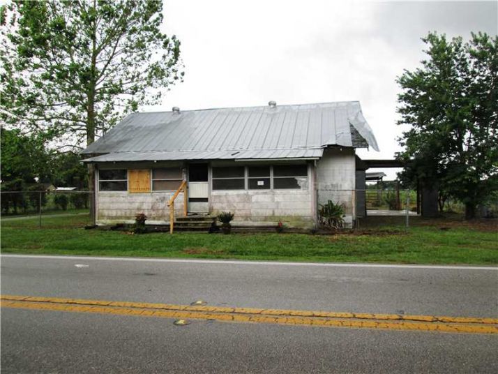 2207 Sparkman Rd, Plant City, FL 33566