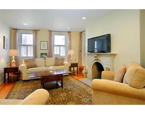 72 Warren St #72, Charlestown, MA 02129