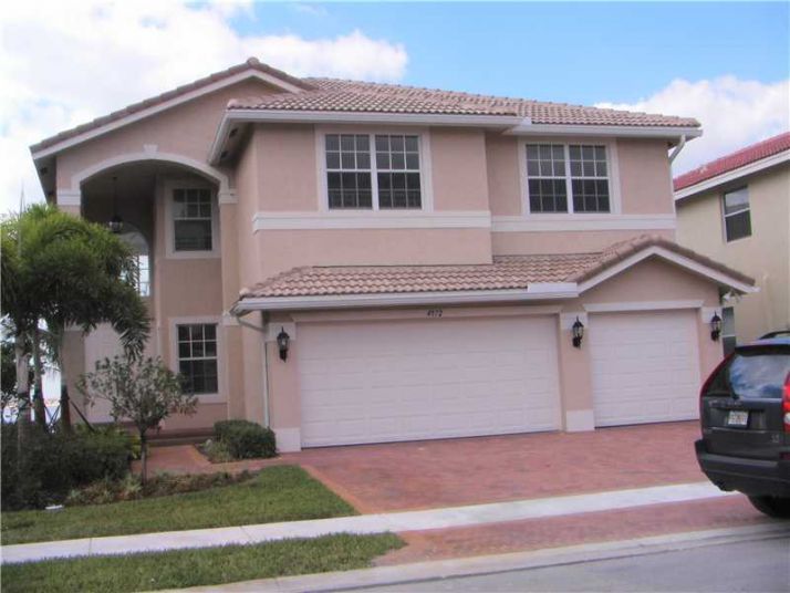 4972 SW 173 AV, Hollywood, FL 33029