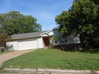 1305 Hidden Valley S, Van Buren, AR 72956