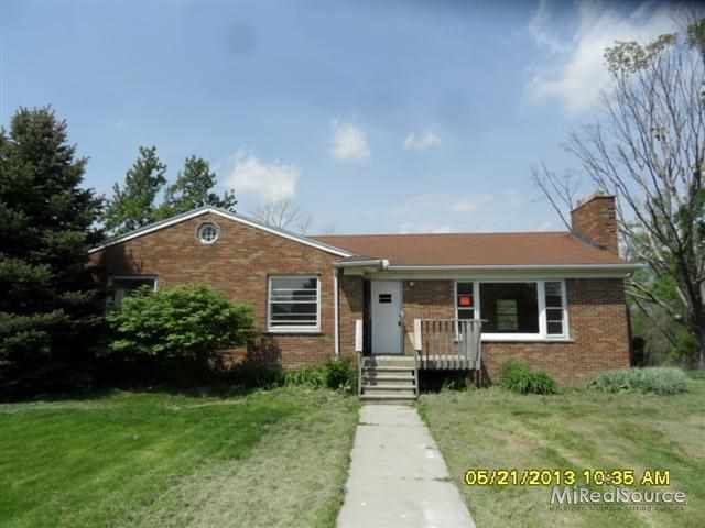 55533 Baker Rd, New Baltimore, MI 48047