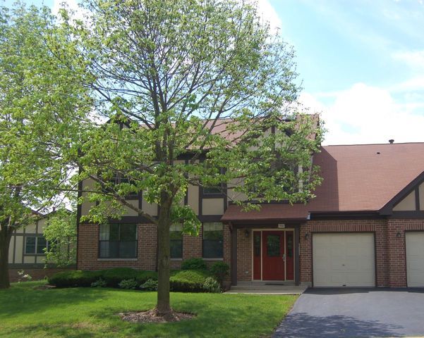 306 Carriage Way Unit 2c, Bloomingdale, IL 60108